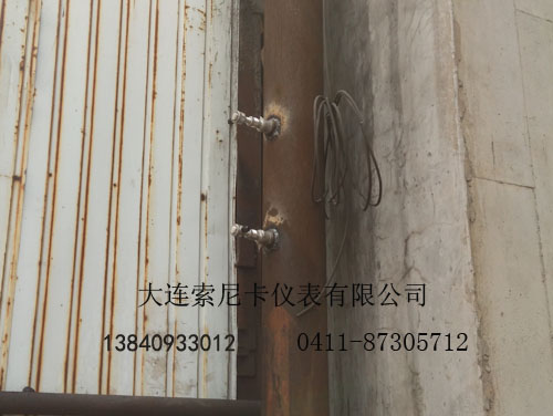 插入式超聲波流量計現(xiàn)場圖片
