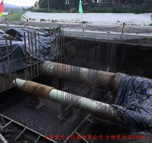自來水貿(mào)易結(jié)算用超聲波流量計(jì)現(xiàn)場